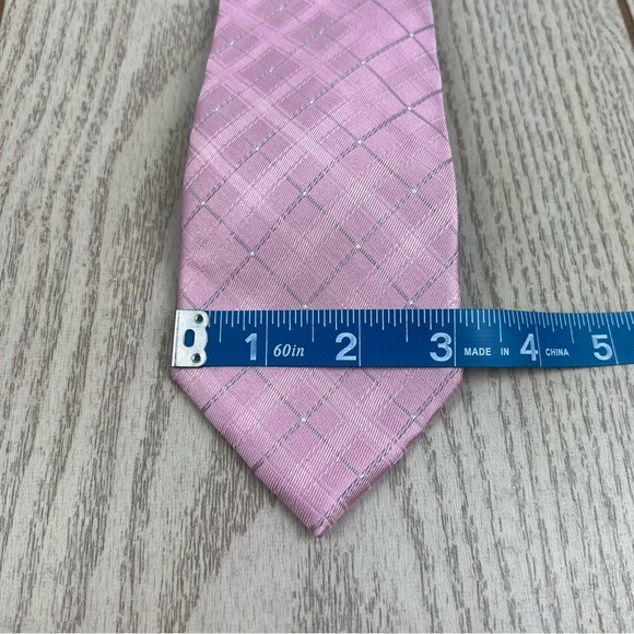 622 - Michael Kors Thanet Grid Tie Pink 650 2MKC23-5021 Silk Blend $69.50 - Picture 2 of 5